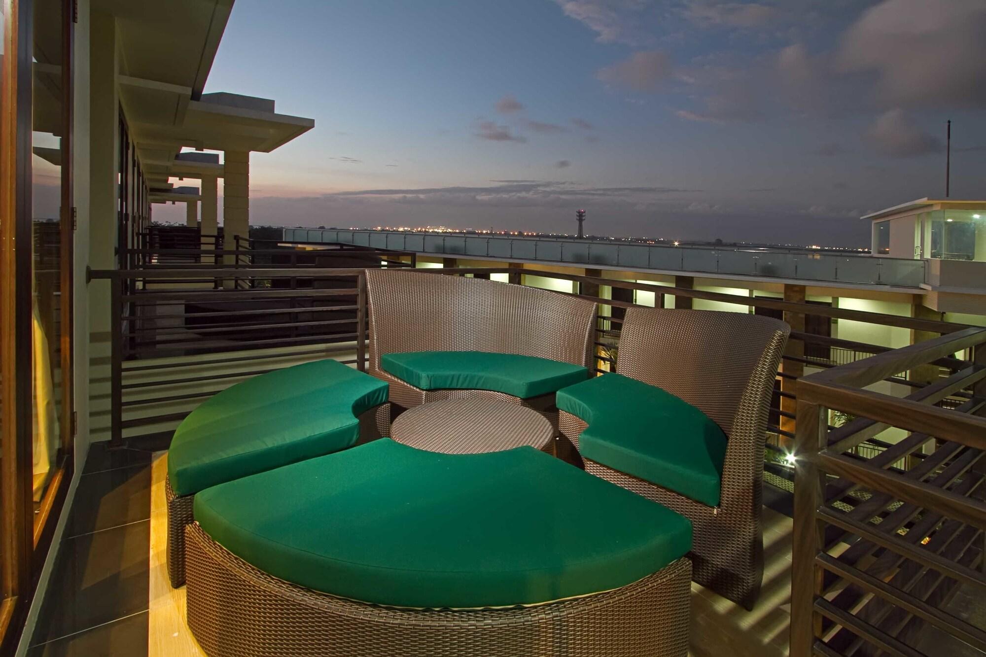 Parkside Denbukit Residence & Suite Jimbaran מראה חיצוני תמונה