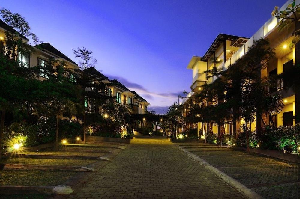 Parkside Denbukit Residence & Suite Jimbaran מראה חיצוני תמונה