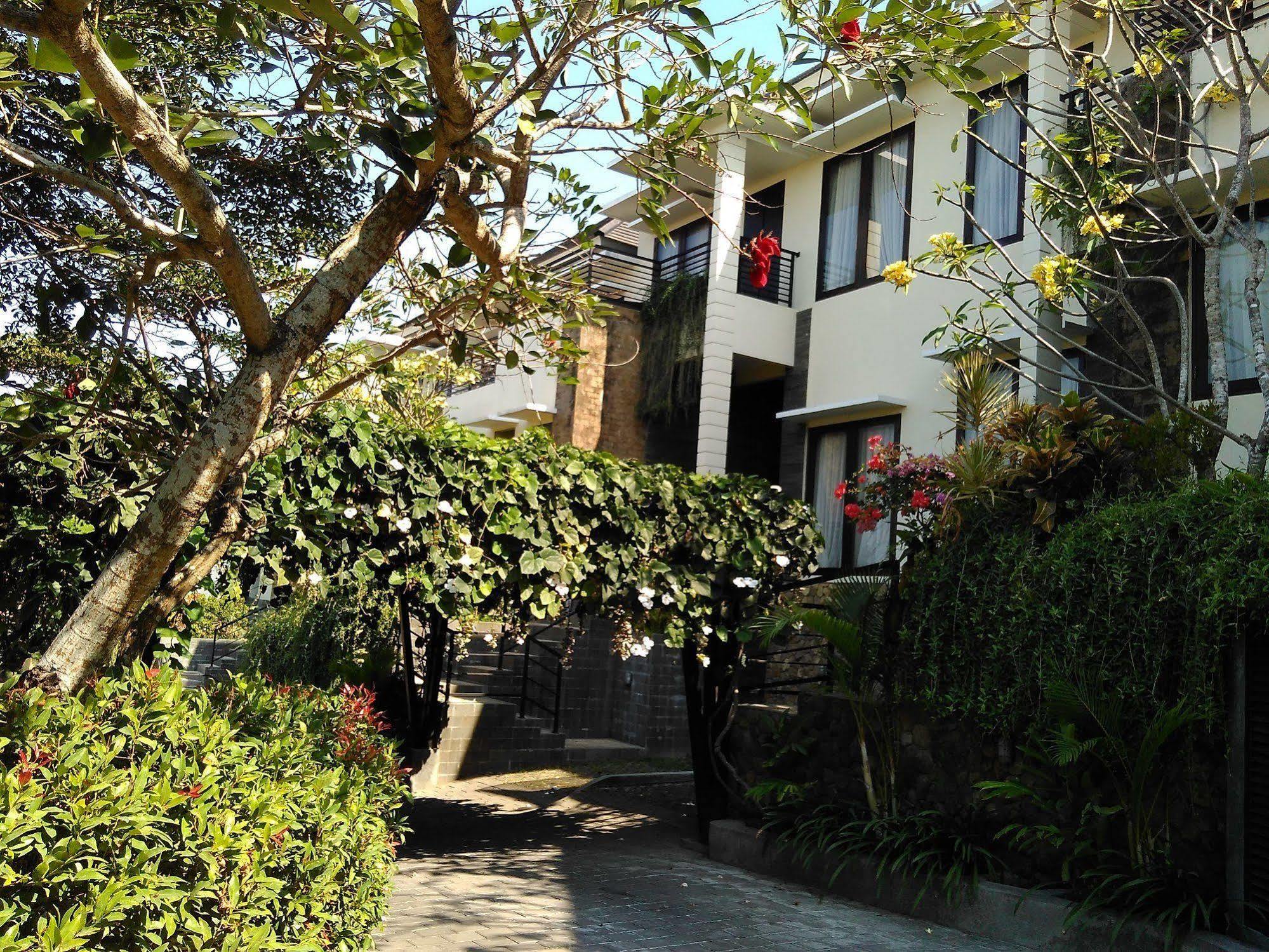 Parkside Denbukit Residence & Suite Jimbaran מראה חיצוני תמונה