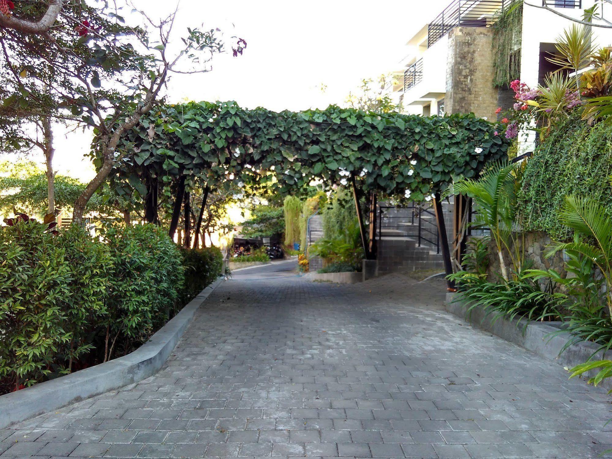 Parkside Denbukit Residence & Suite Jimbaran מראה חיצוני תמונה